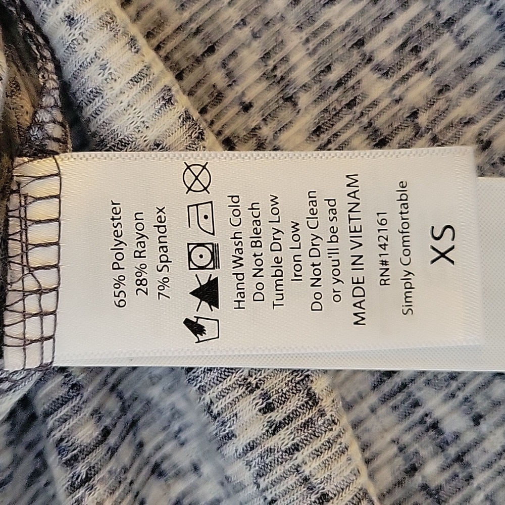 LuLaRoe Leah Tunic - XS NWT - Picture 8 of 13